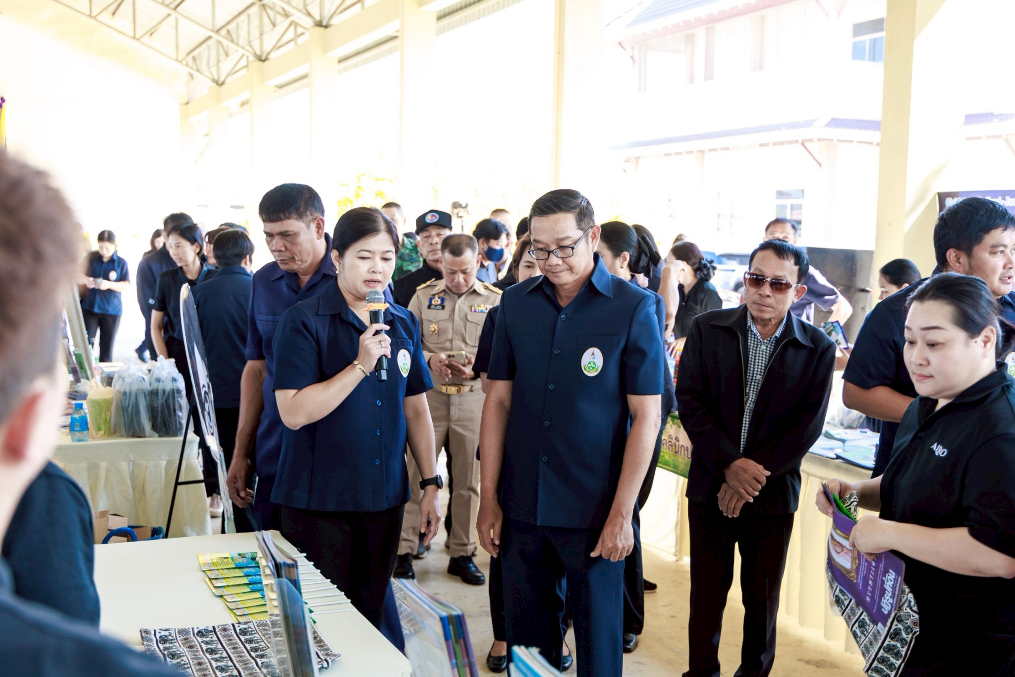 title - ส.ป.ก.เพชรบุรี ร่วมพิธีเปิดและให้บริการโครงการคลินิกเกษตรเคลื่อนที่ในพระราชานุเคราะห์ สมเด็จพระบรมโอรสาธิราช ฯ สยามมกุฎราชกุมาร โดยโครงการดังกล่าวมุ่งเน้นการยกระดับคุณภาพชีวิตและส่งเสริมความเข้มแข็งให้แก่ภาคการเกษตรในพื้นที่อำเภอเมืองเพชรบุรี